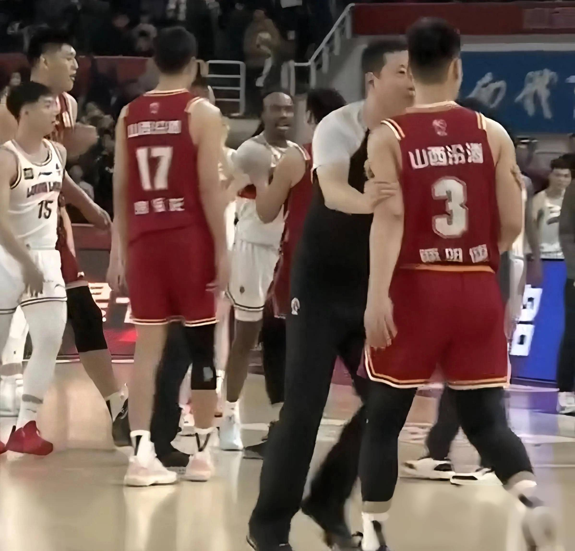 包含训练课后广州队备战法联杯,强势反弹细节流出,形势明朗,阵容厚度经受考验的词条 包含训练课后广州队备战法联杯,强势反弹细节流出,形势明朗,阵容厚度经受考验的词条