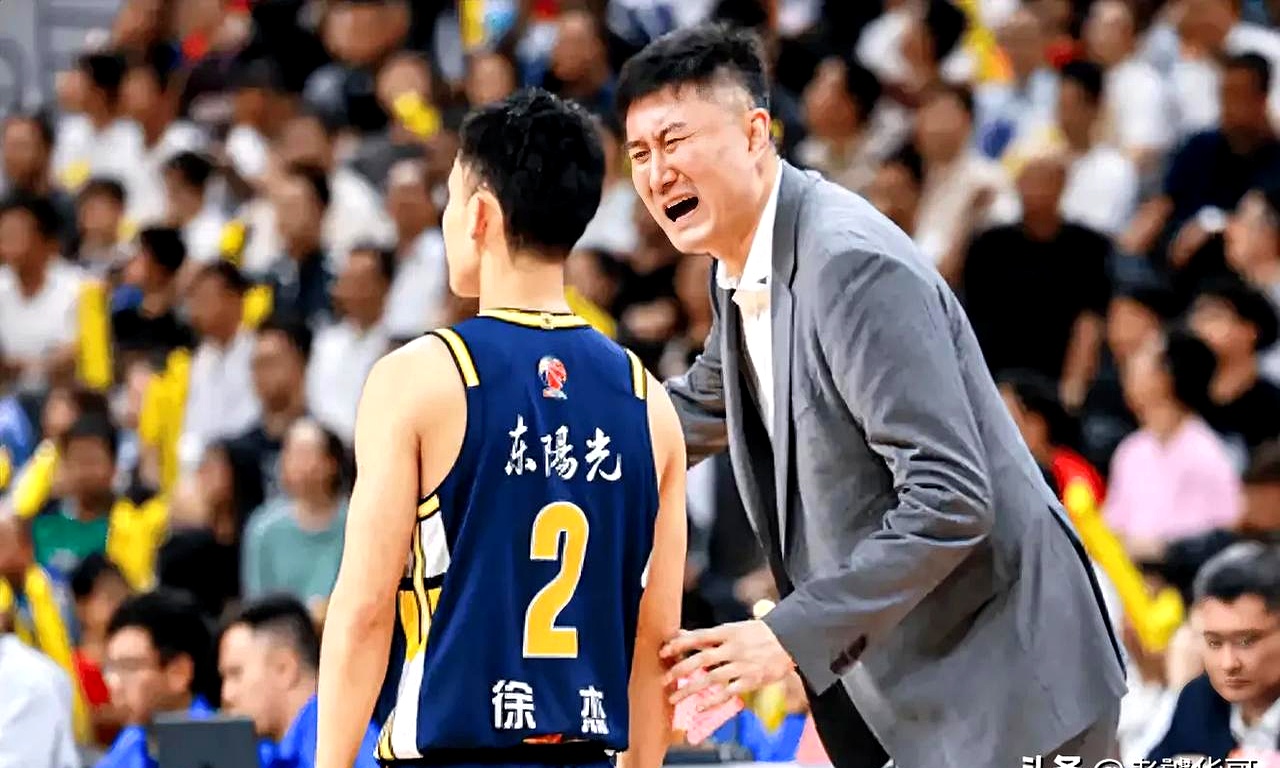 包含CBA季后赛最后时刻走向成谜,尼斯防线松动,气氛紧张,细节决定成败的词条 包含CBA季后赛最后时刻走向成谜,尼斯防线松动,气氛紧张,细节决定成败的词条