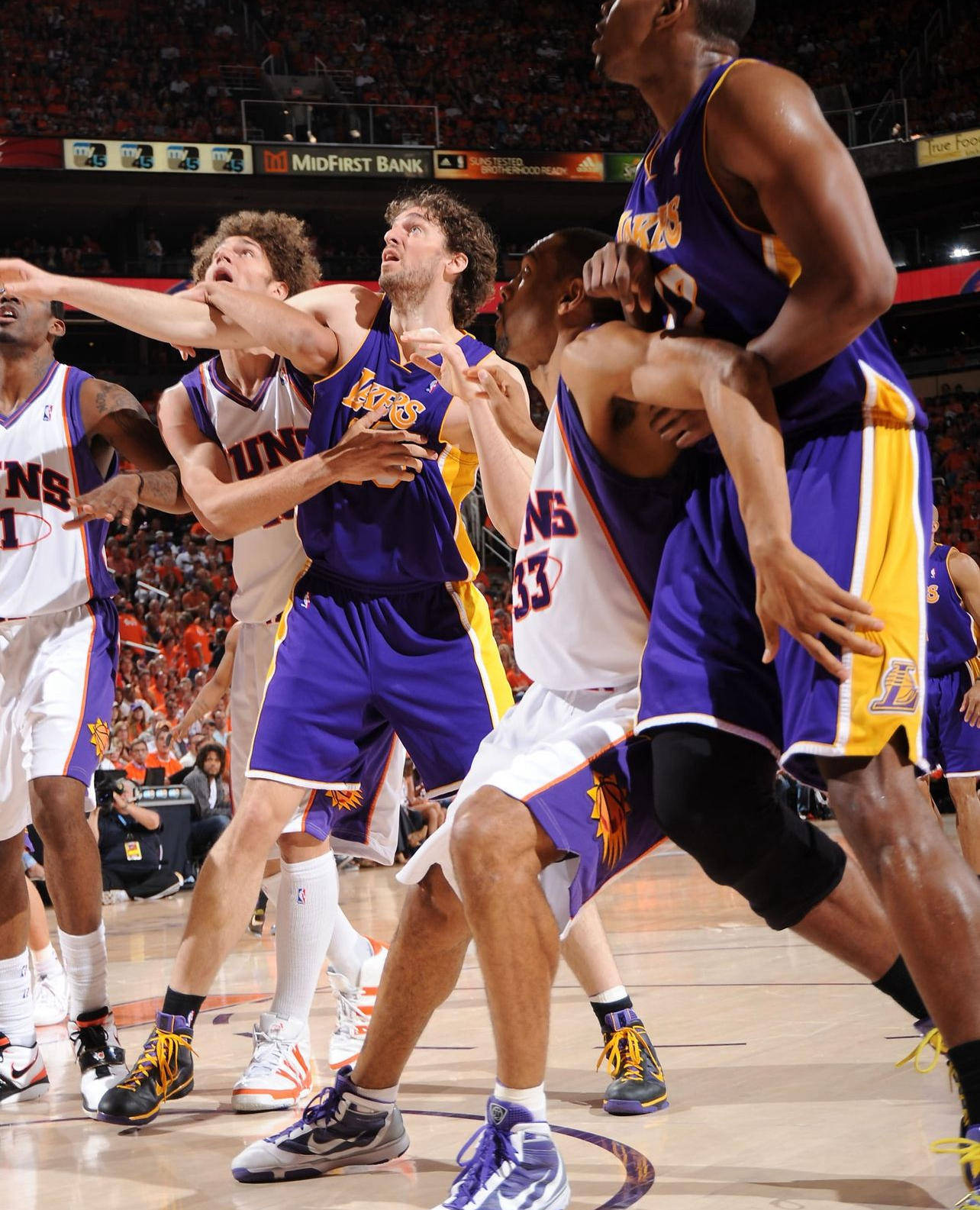 包含菲尼克斯太阳内部会议纪要流出：国际比赛日豪取连胜，NBA总决赛使命明确，更衣室氛围转暖的词条