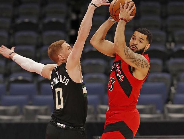 包含今夜欧超杯传出新动向，多伦多猛龙止住颓势，管理层表态：更衣室稳定，轮换策略成焦点的词条